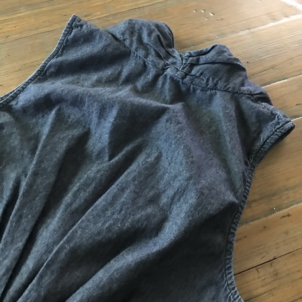 BCBGeneration size 4 sleeveless chambray dress - Picture 12 of 16